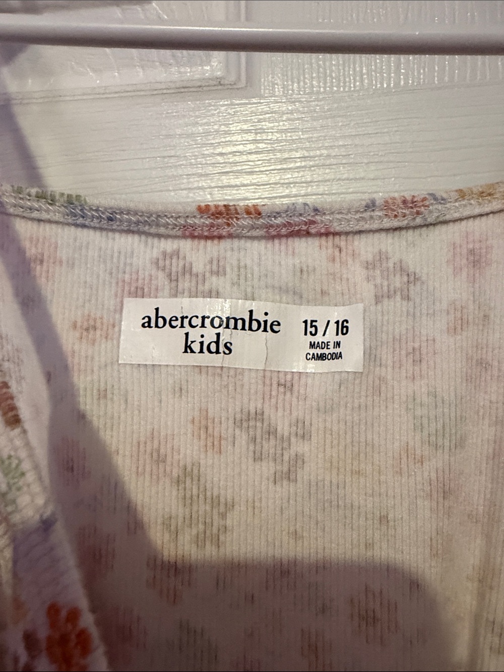 abercrombie kids White Floral Ruched Spaghetti Strap Tank - Picture 2 of 3